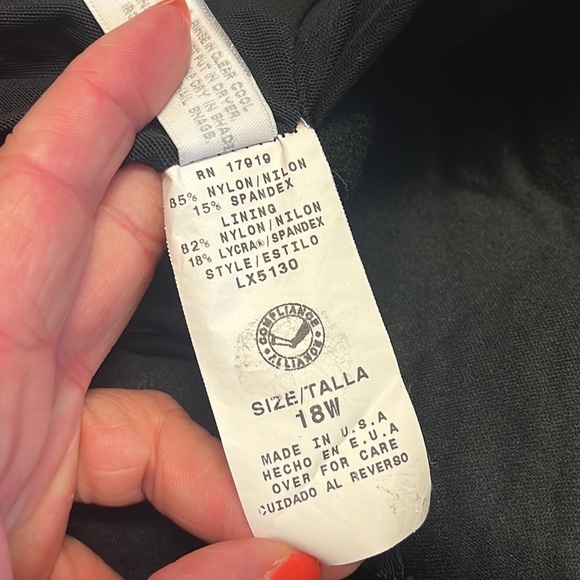 Liz Claiborne Tankini Top Swimsuit Swim Black Blouson Blousy 18W 1X - Picture 5 of 5